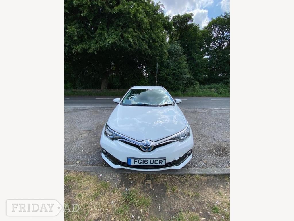 Toyota Auris 2016 in St. Albans
