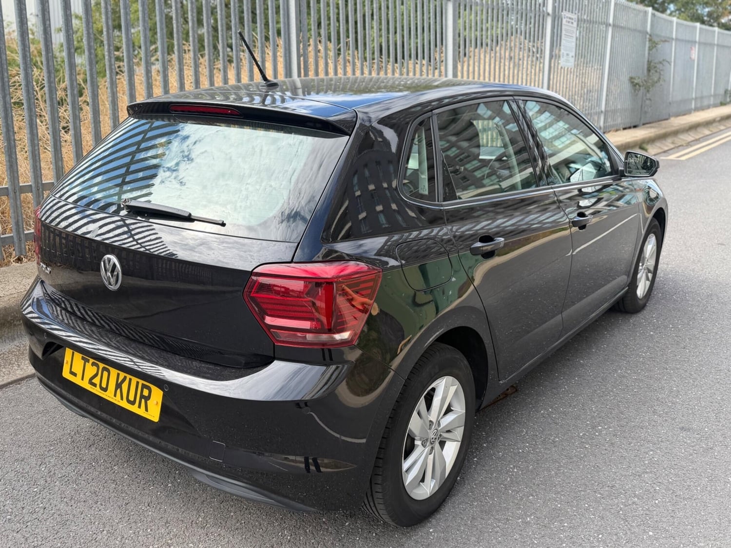 Volkswagen Polo 2020 - Cars