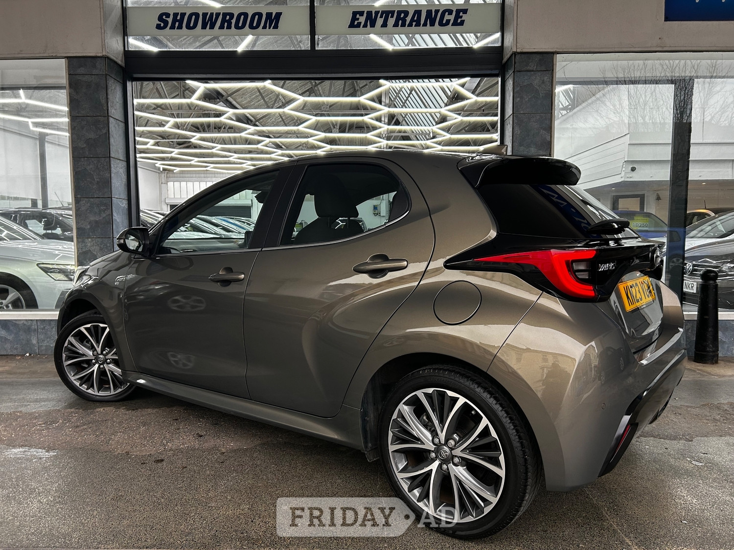 Toyota Yaris 2023 - Cars