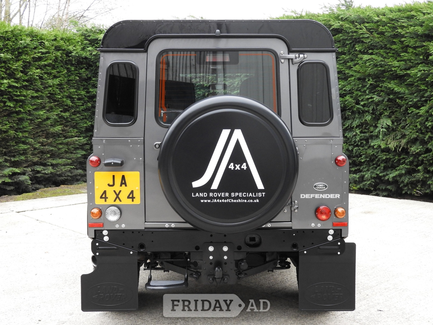 Land Rover Defender 90 2015 - Cars in Congleton
