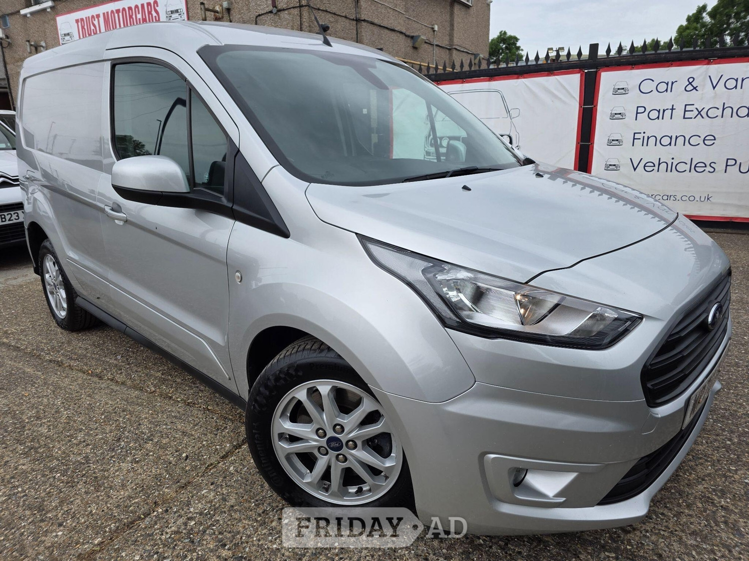 Ford Transit Connect 2020 in Hounslow