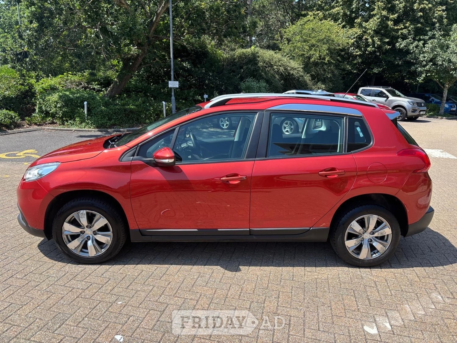 [ berth ]Peugeot 2008