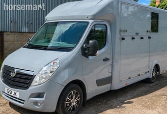 Staffordshire Horseboxes  Vauxhall Horsebox