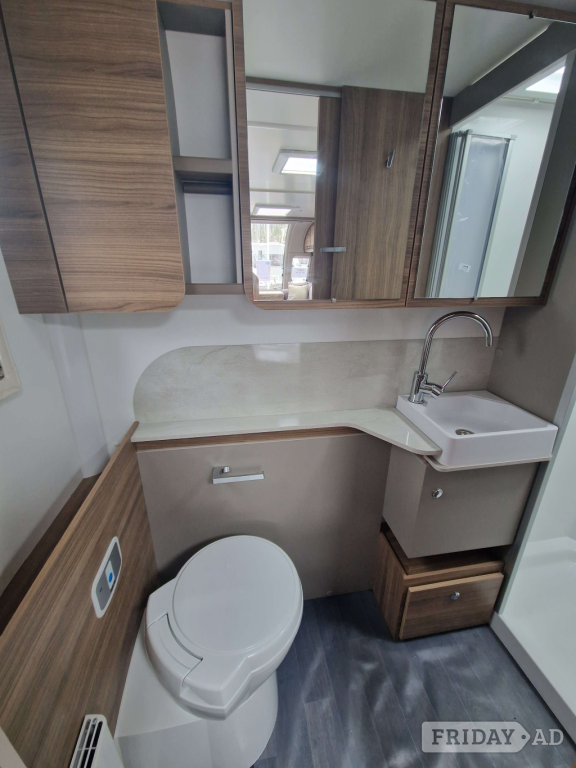 Bailey Unicorn Deluxe Vigo Highbridge