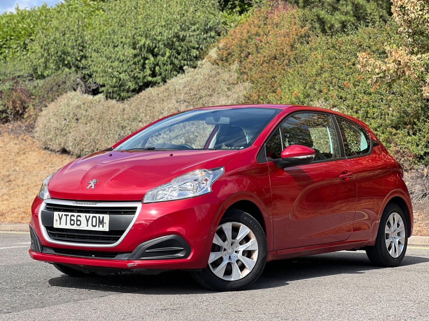 [ berth ]Peugeot 208