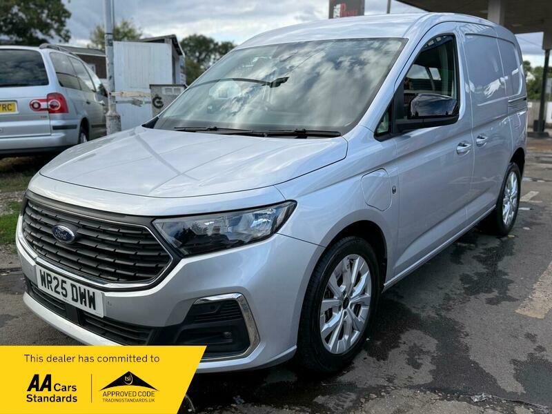 [ berth ]Ford Transit Connect