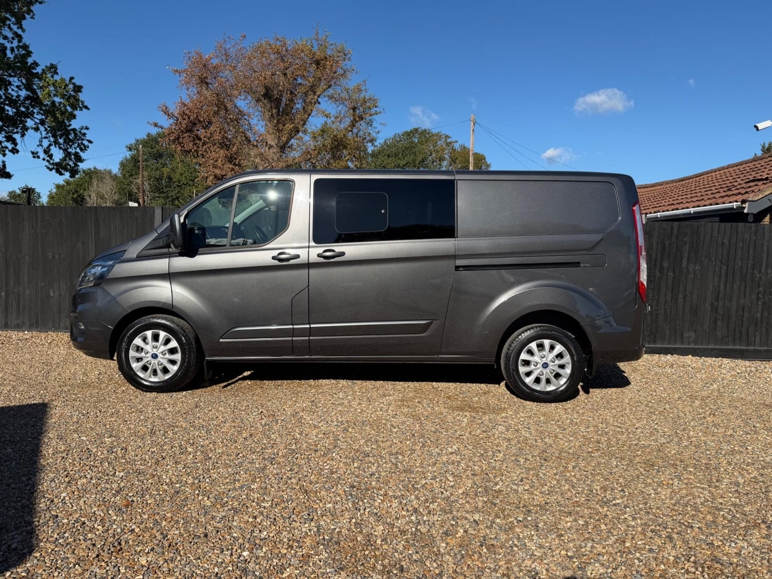 Ford Transit Custom 2022 - Vans & Commercial Vehicles in Addlestone