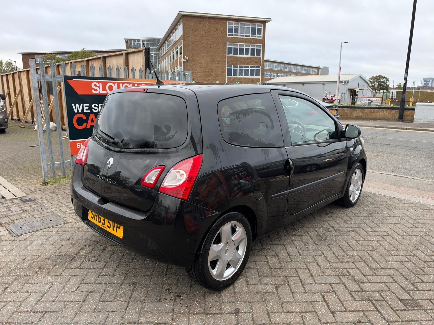 Renault Twingo 2013 - Cars in Slough