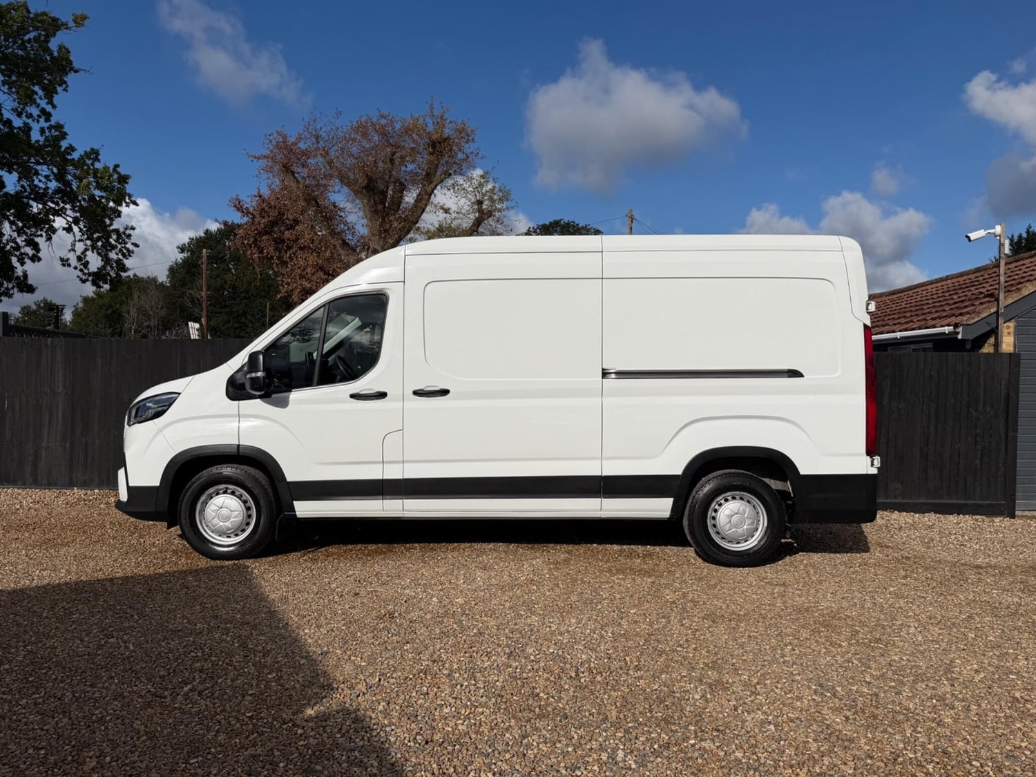 [ berth ]Maxus Deliver 9