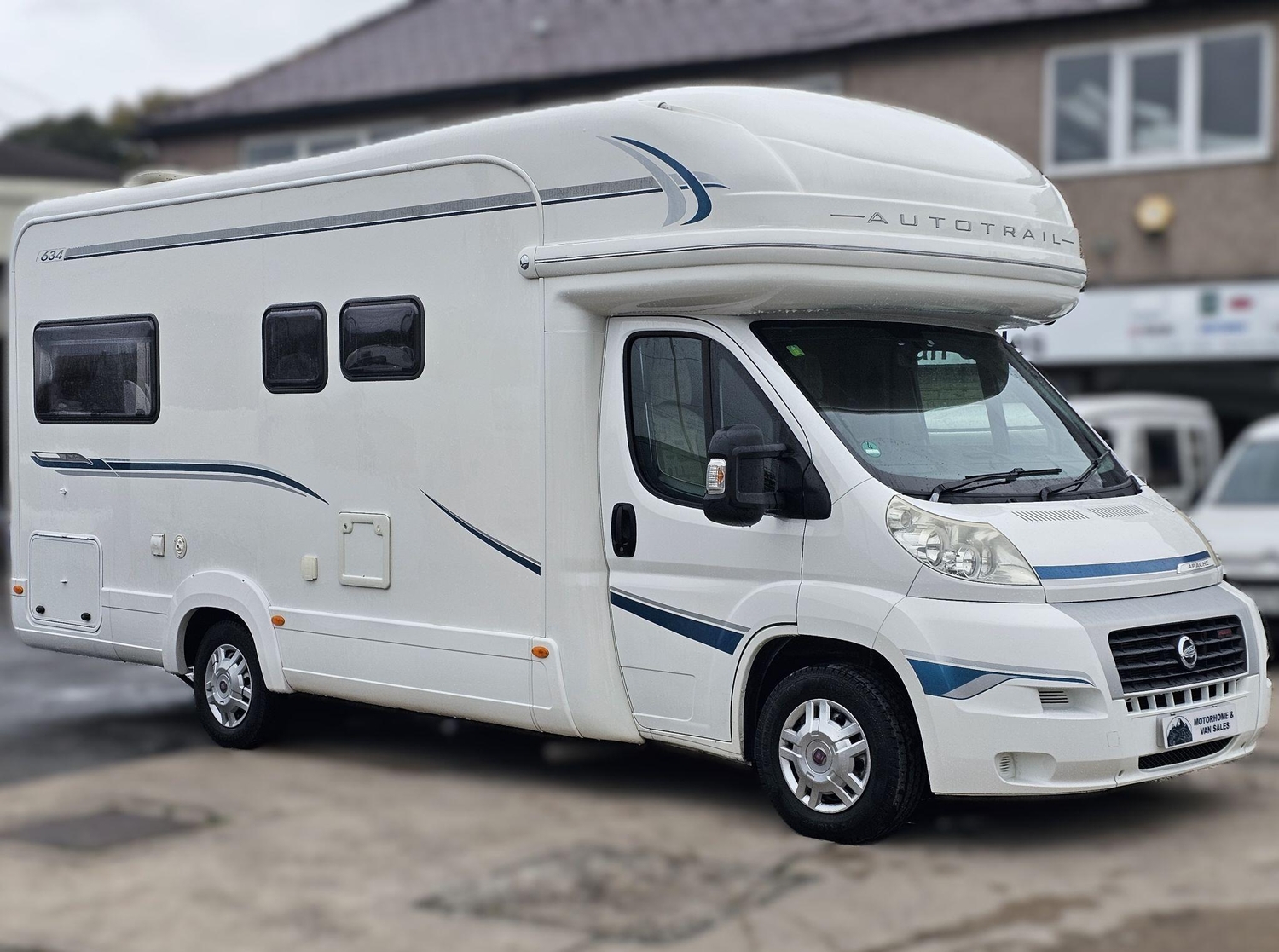 Auto-Trail Apache 634 AUTOMATIC 4 Berth Coachbuilt Motorhome Halifax