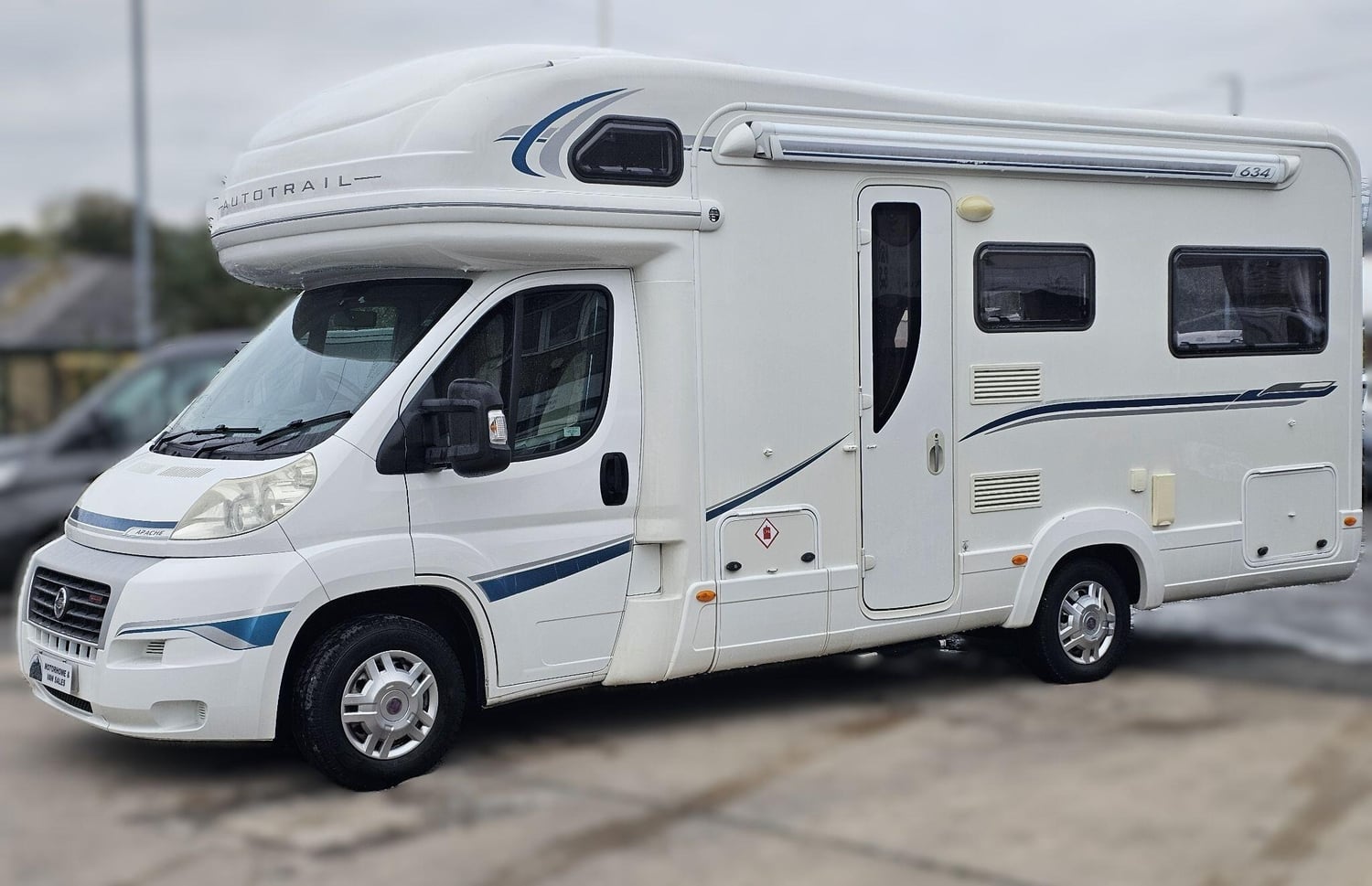 Auto-Trail Apache 634 AUTOMATIC 4 Berth Coachbuilt Motorhome 2011 for sale - Motorhomes & Caravans