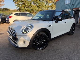 Mini Hatch 2021