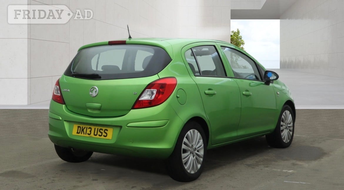 [ berth ]Vauxhall Corsa