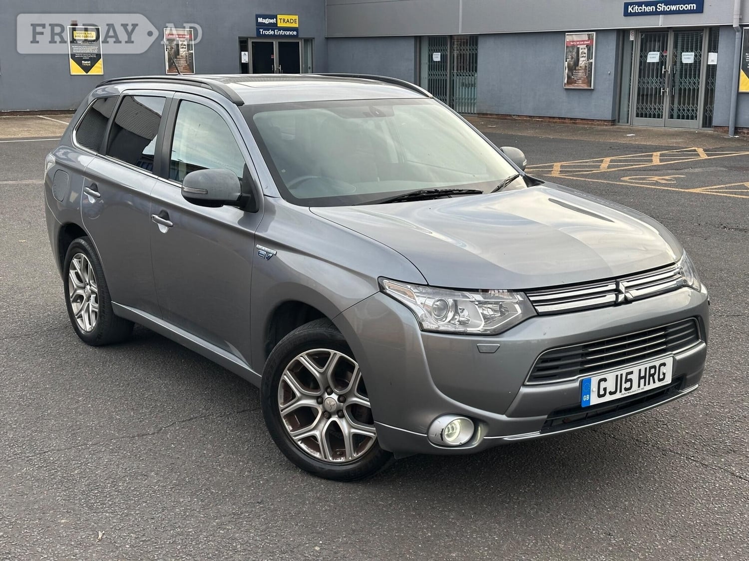Mitsubishi Outlander 2015 in Slough