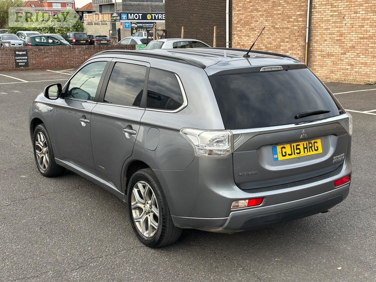 [ berth ]Mitsubishi Outlander