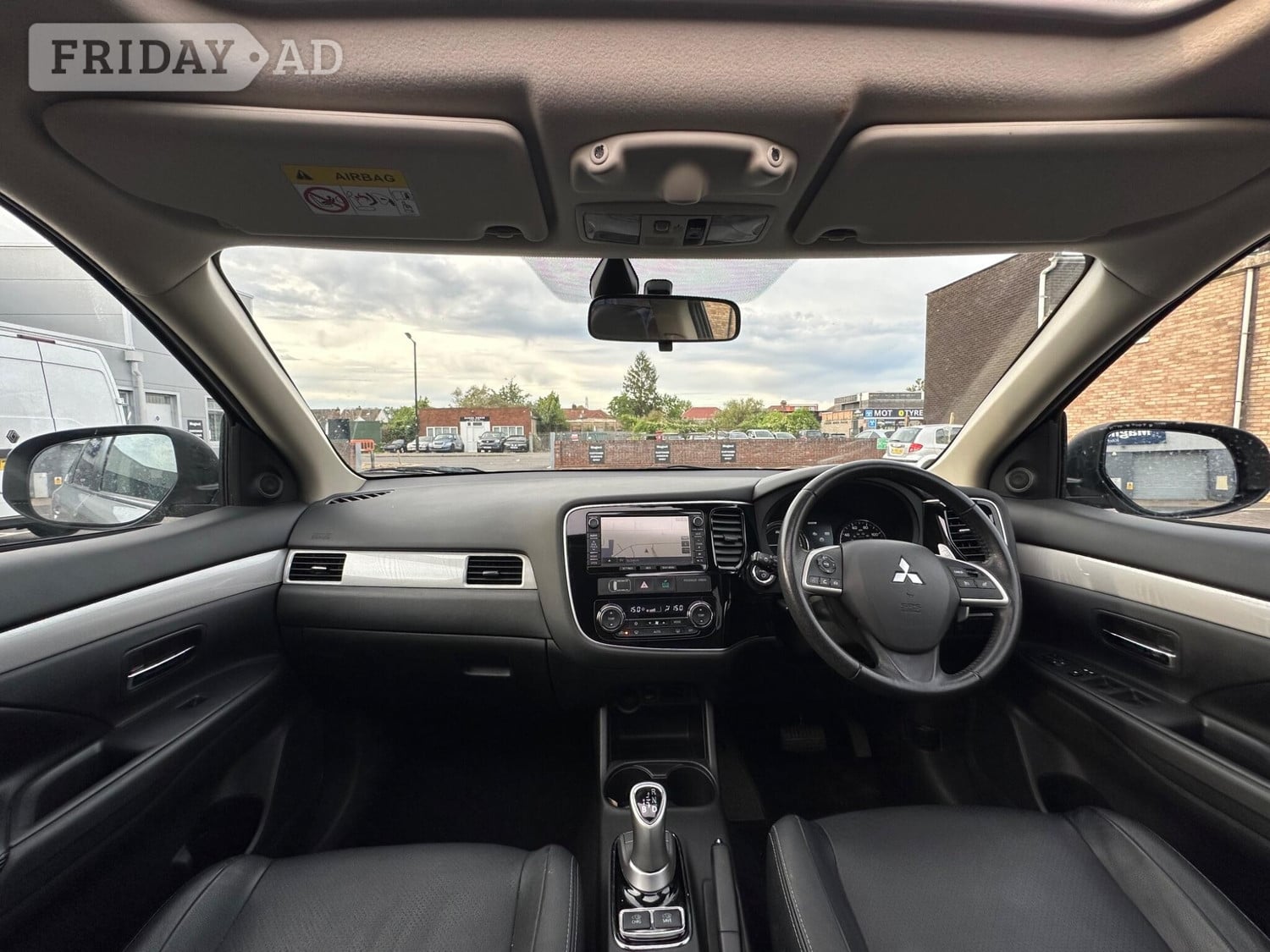 Mitsubishi Outlander 2015 - Cars in Slough