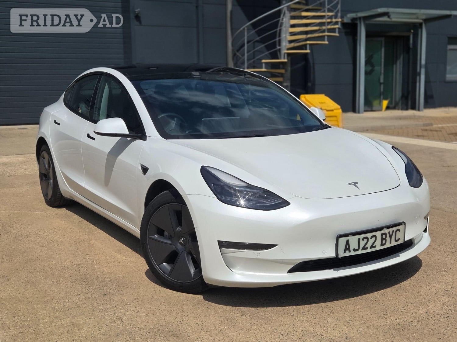Tesla Model 3 2022 - Cars