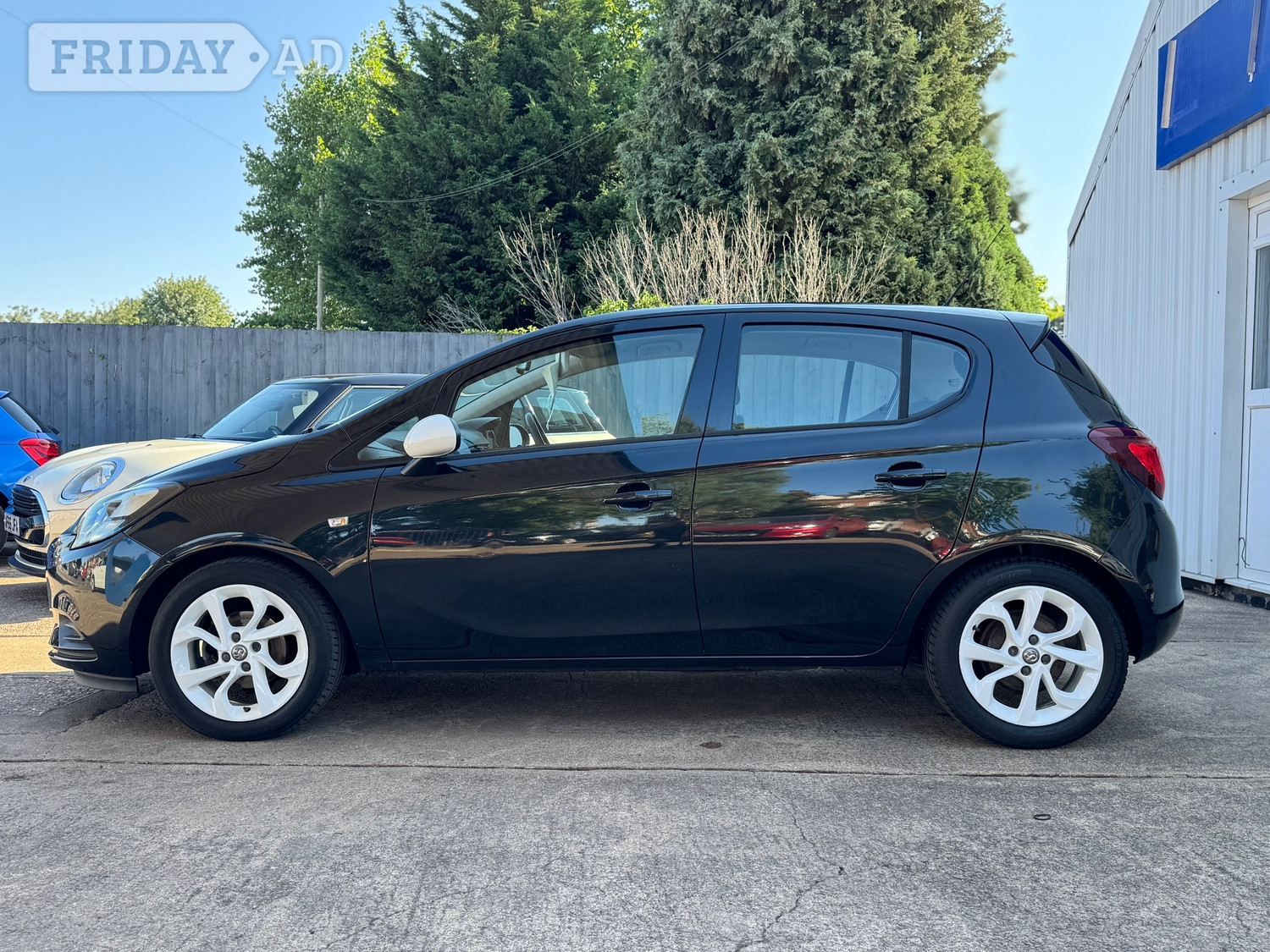 Vauxhall Corsa 2015 - Cars in Leicester