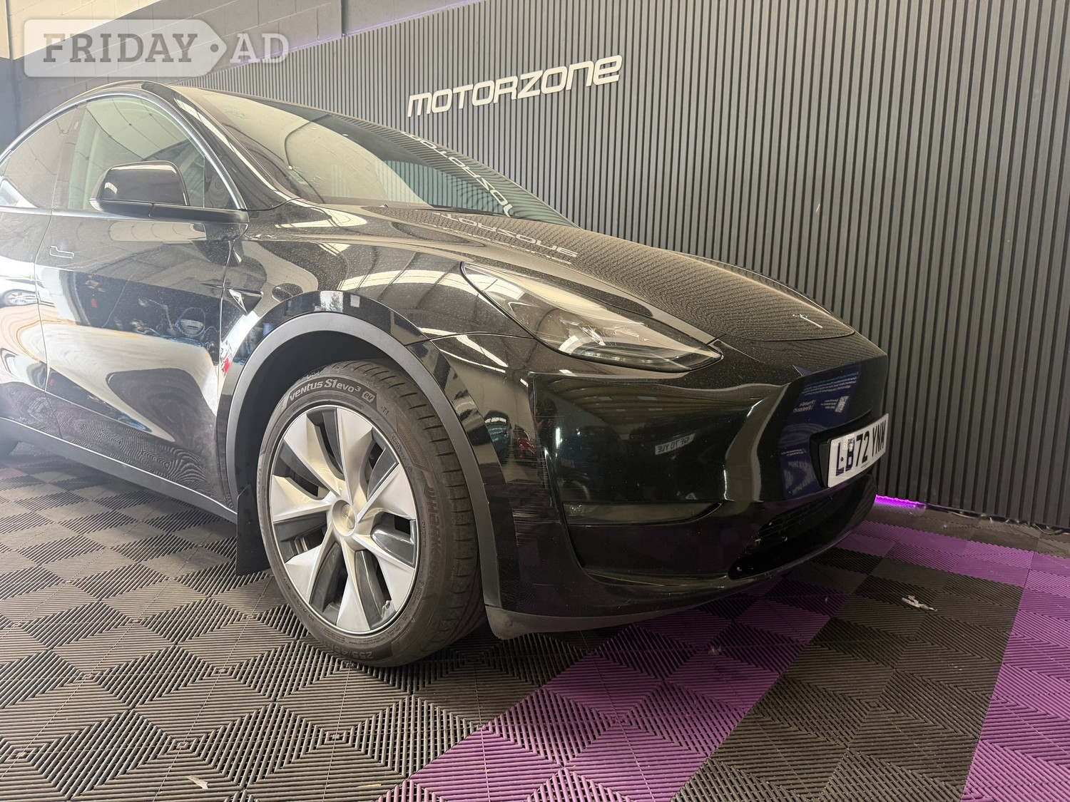 Tesla Model Y 2022 - Cars