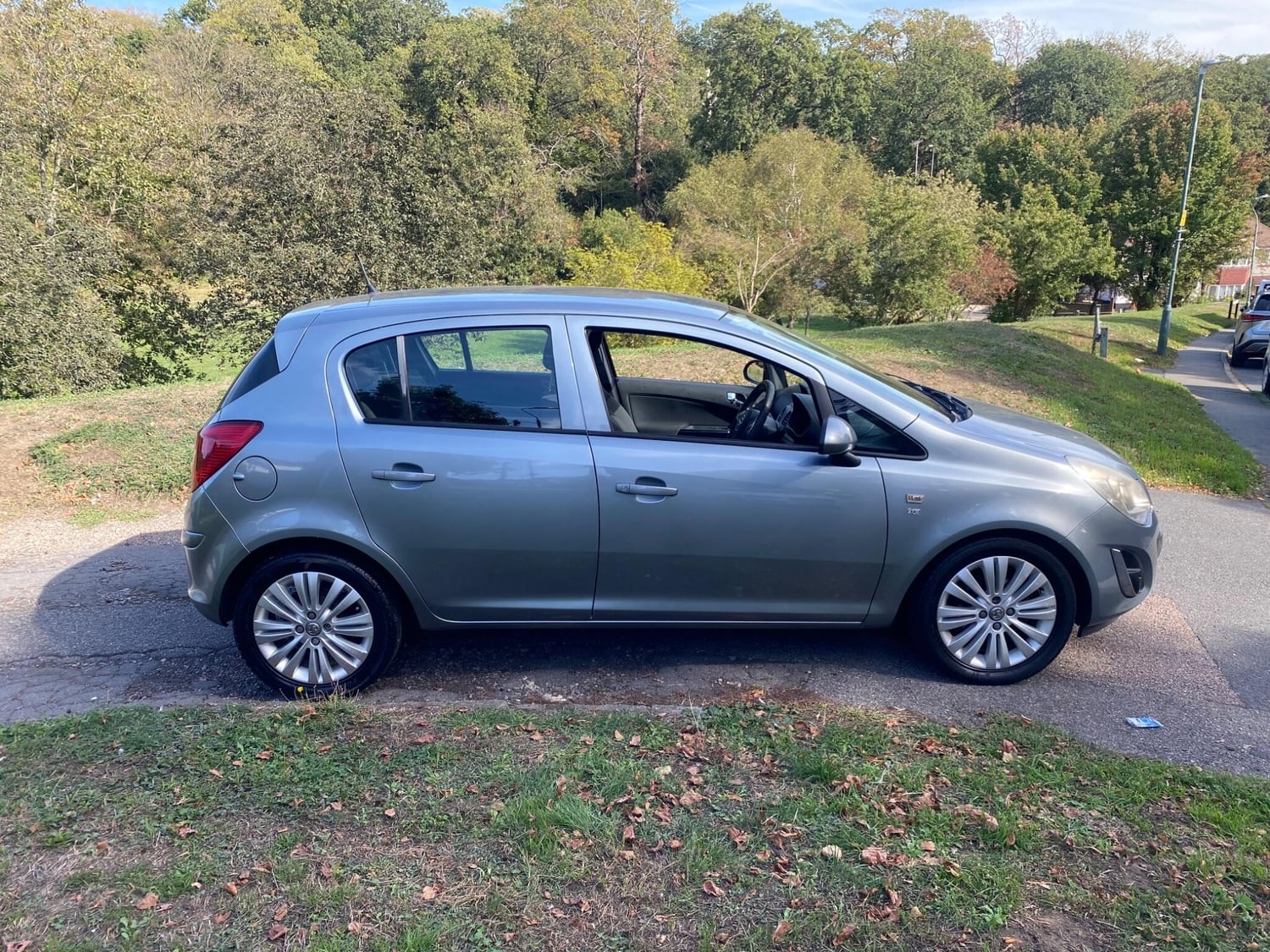 Vauxhall Corsa 2012 - Cars in Bexley