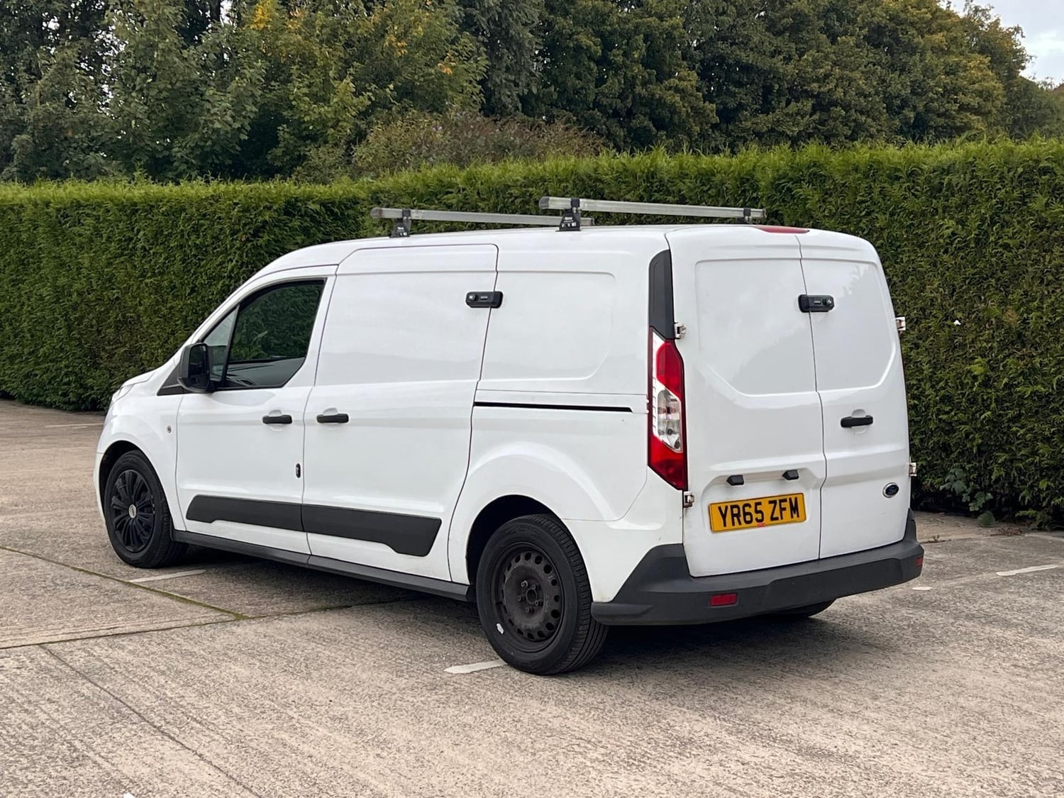 [ berth ]Ford Transit Connect