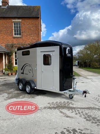 Cheval Liberte Touring Country  Horse Trailer
