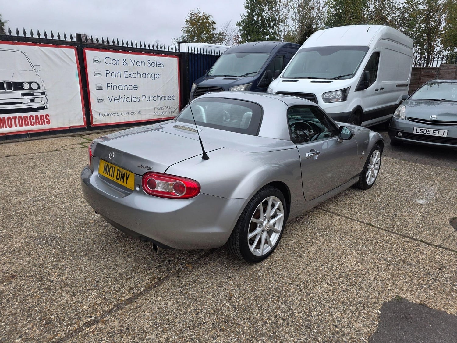 Mazda MX-5 2011 - Cars in Hounslow