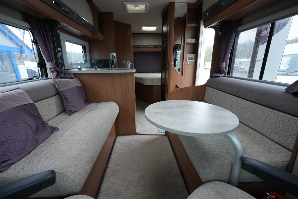 Auto-Trail Tracker FB FIAT 4 BERTH 2 TRAVEL SEAT MOTORHOME Haywards Heath