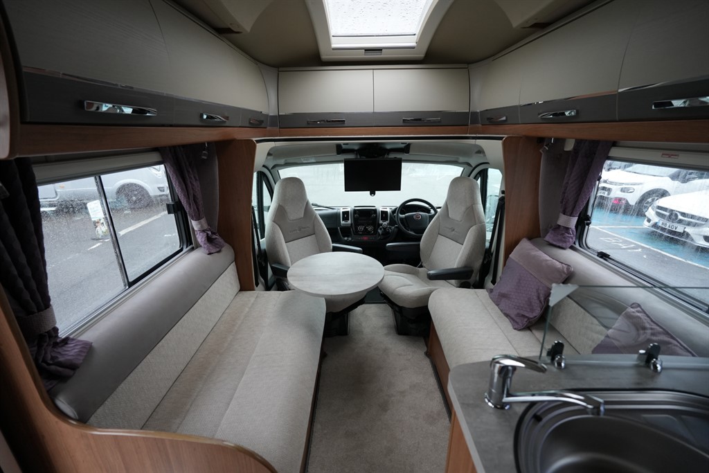 Auto-Trail Tracker FB FIAT 4 BERTH 2 TRAVEL SEAT MOTORHOME 2019 for sale - Motorhomes & Caravans in Haywards Heath