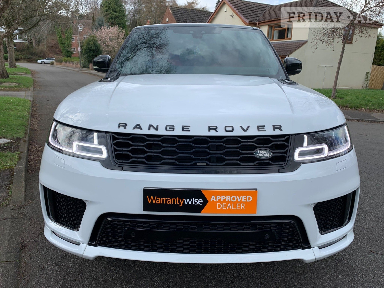 [ berth ]Land Rover Range Rover Sport