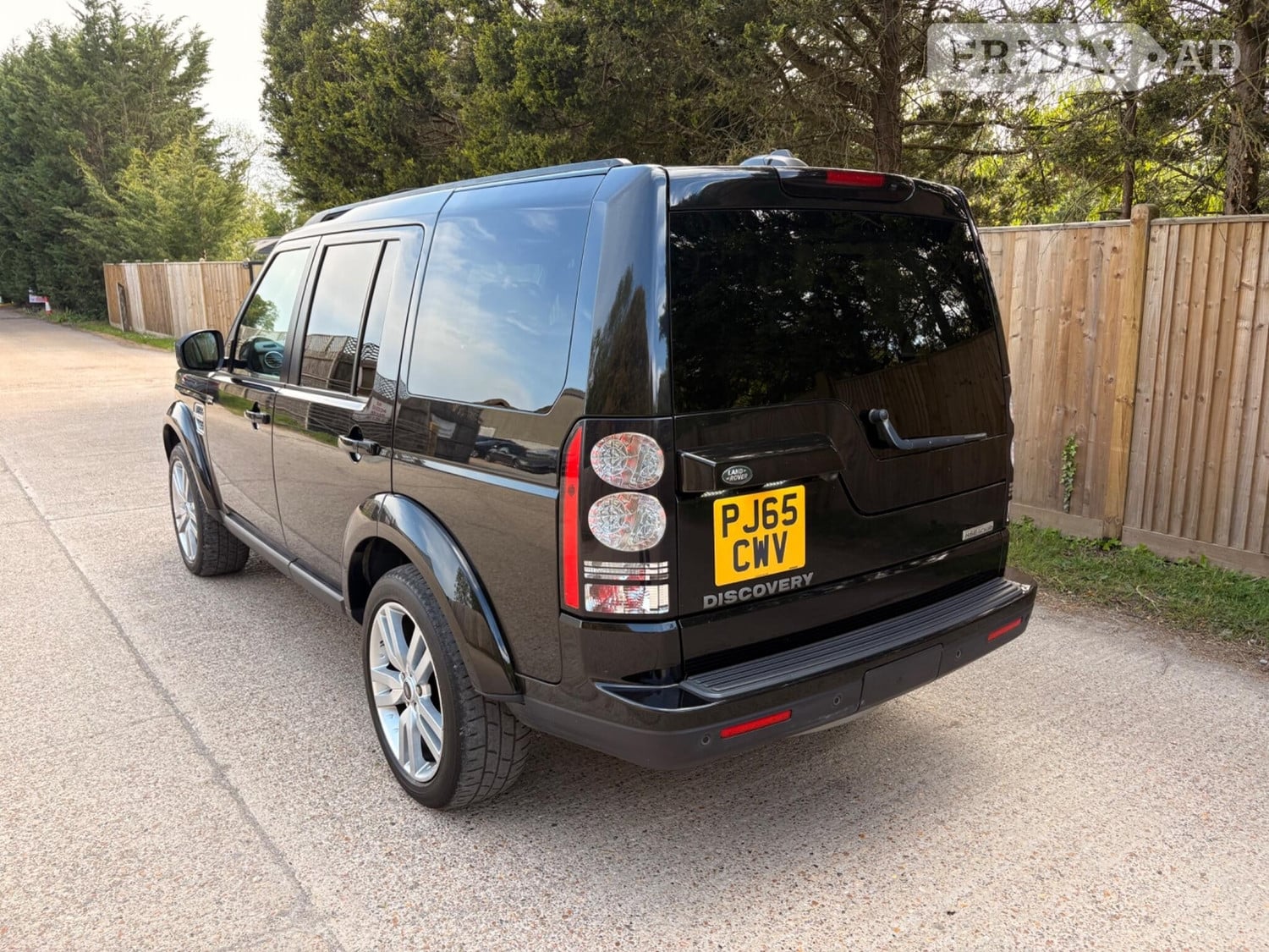Land Rover Discovery 4 2016 - Cars in Tonbridge