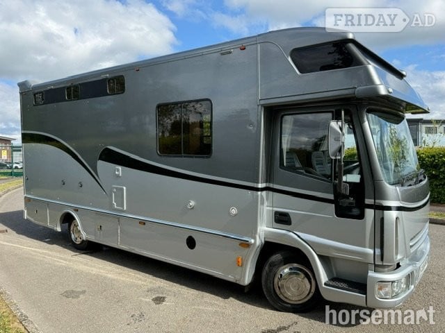 KM Horseboxes Sentinel Elite Iveco Eurocargo Horsebox in Banbury