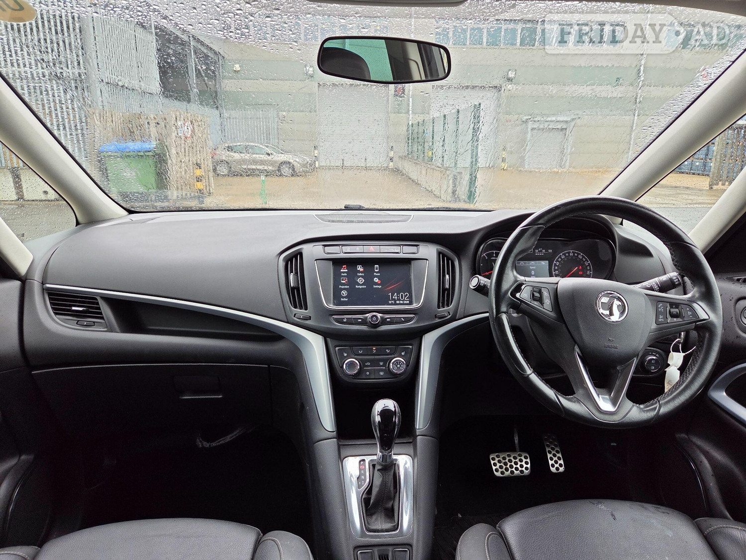 Vauxhall Zafira Tourer 2017 - Cars in Slough