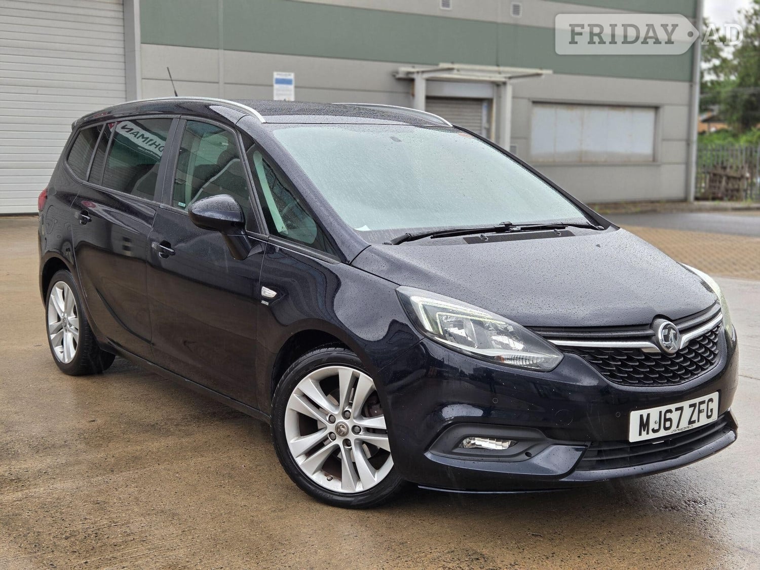 Vauxhall Zafira Tourer 2017 in Slough