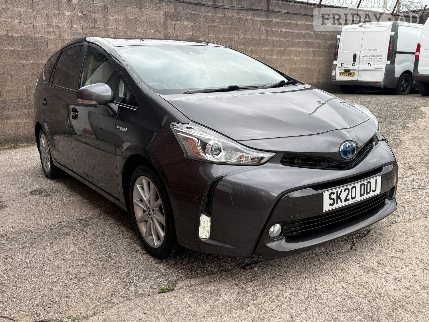[ berth ]Toyota Prius+