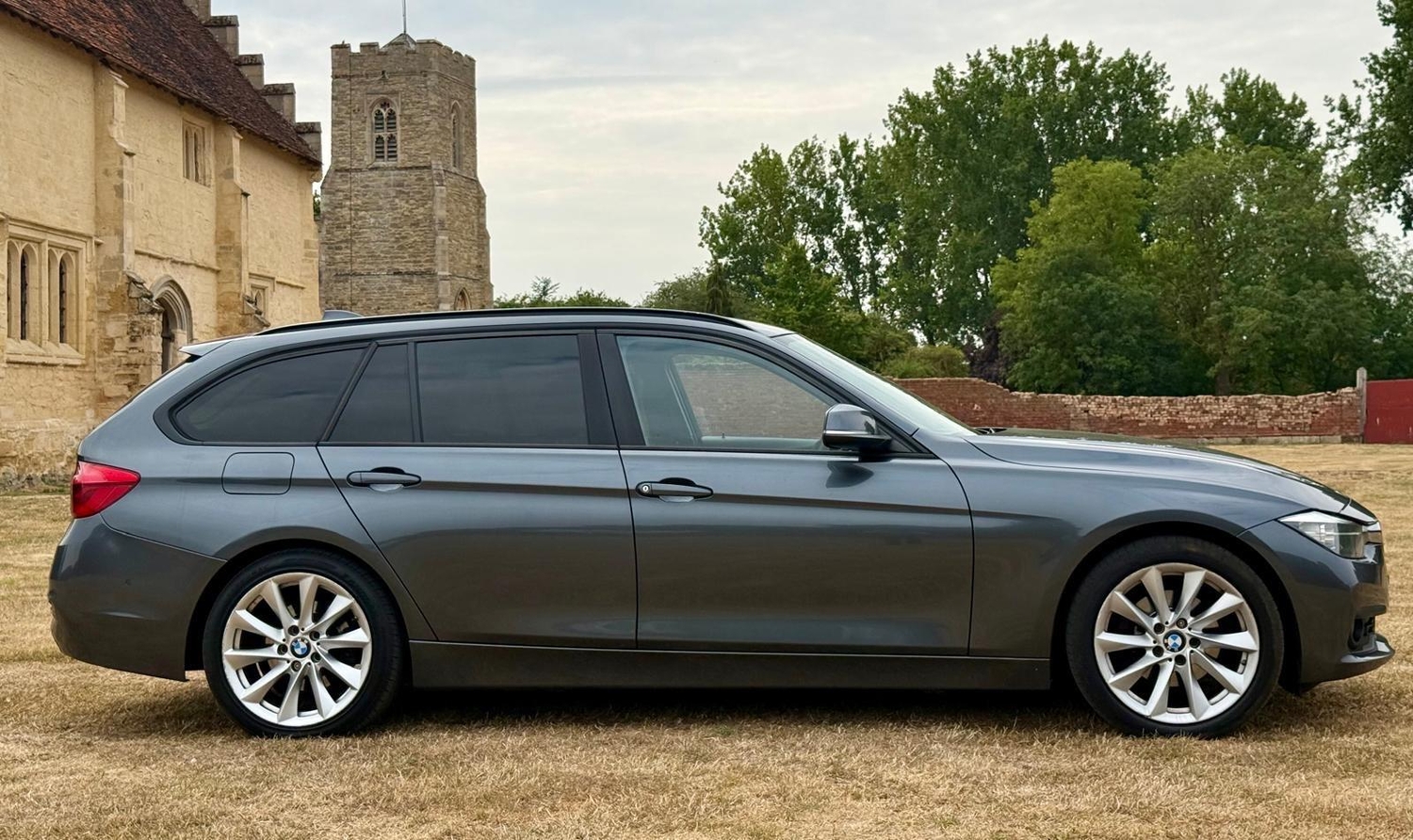[ berth ]BMW 3 Series