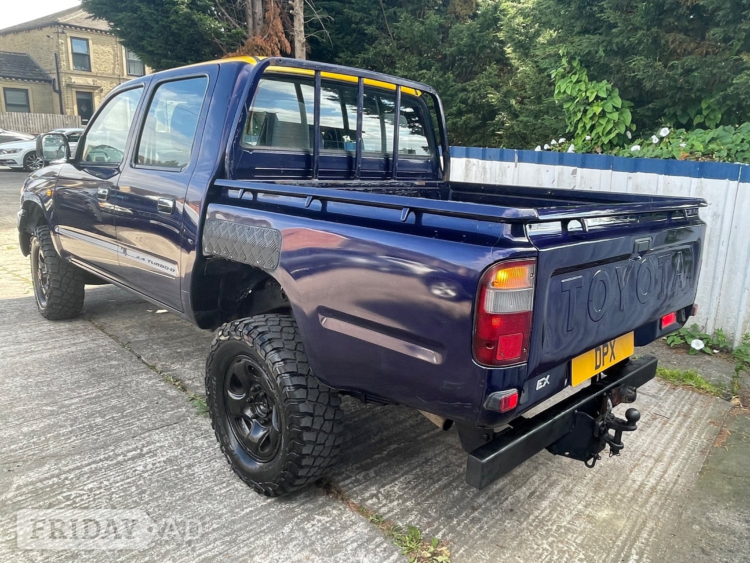 Toyota Hilux 2000 - Cars