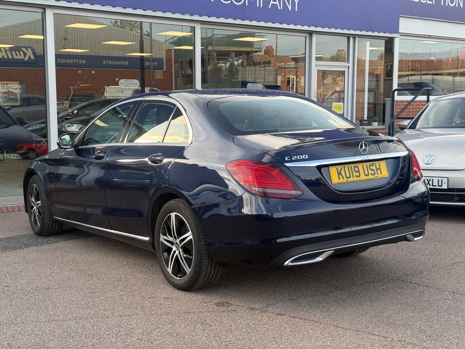 [ berth ]Mercedes-Benz C Class