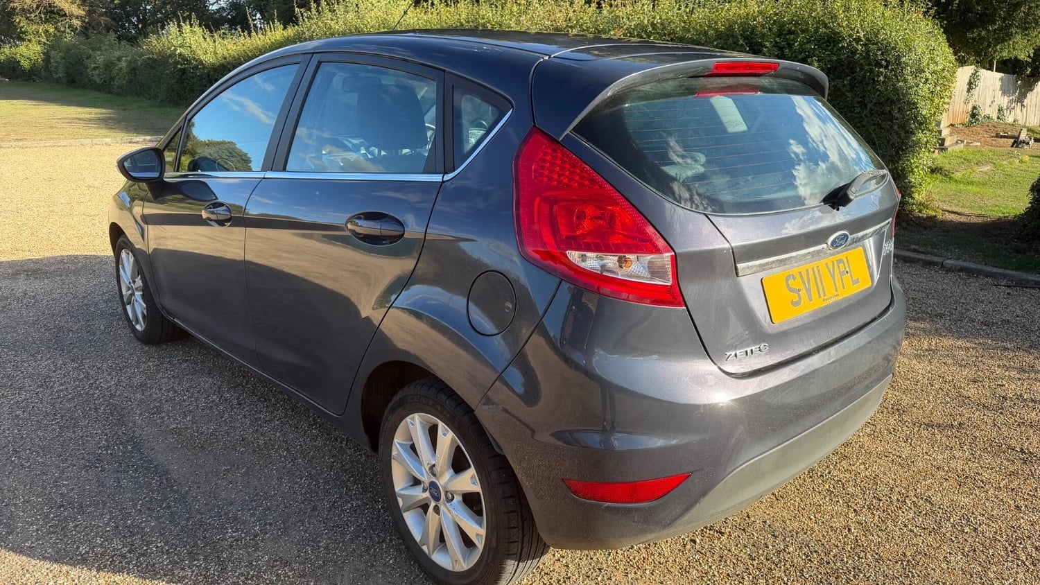 [ berth ]Ford Fiesta