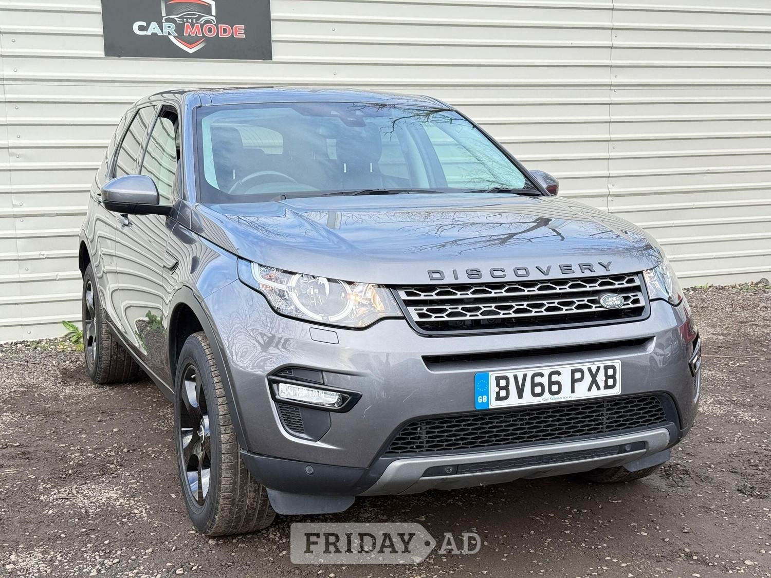 Land Rover Discovery Sport 2016 in Hillingdon
