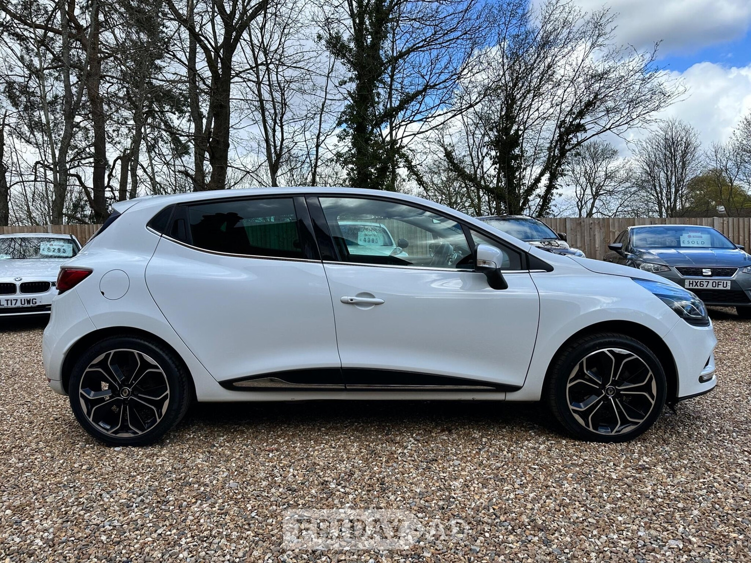 [ berth ]Renault Clio