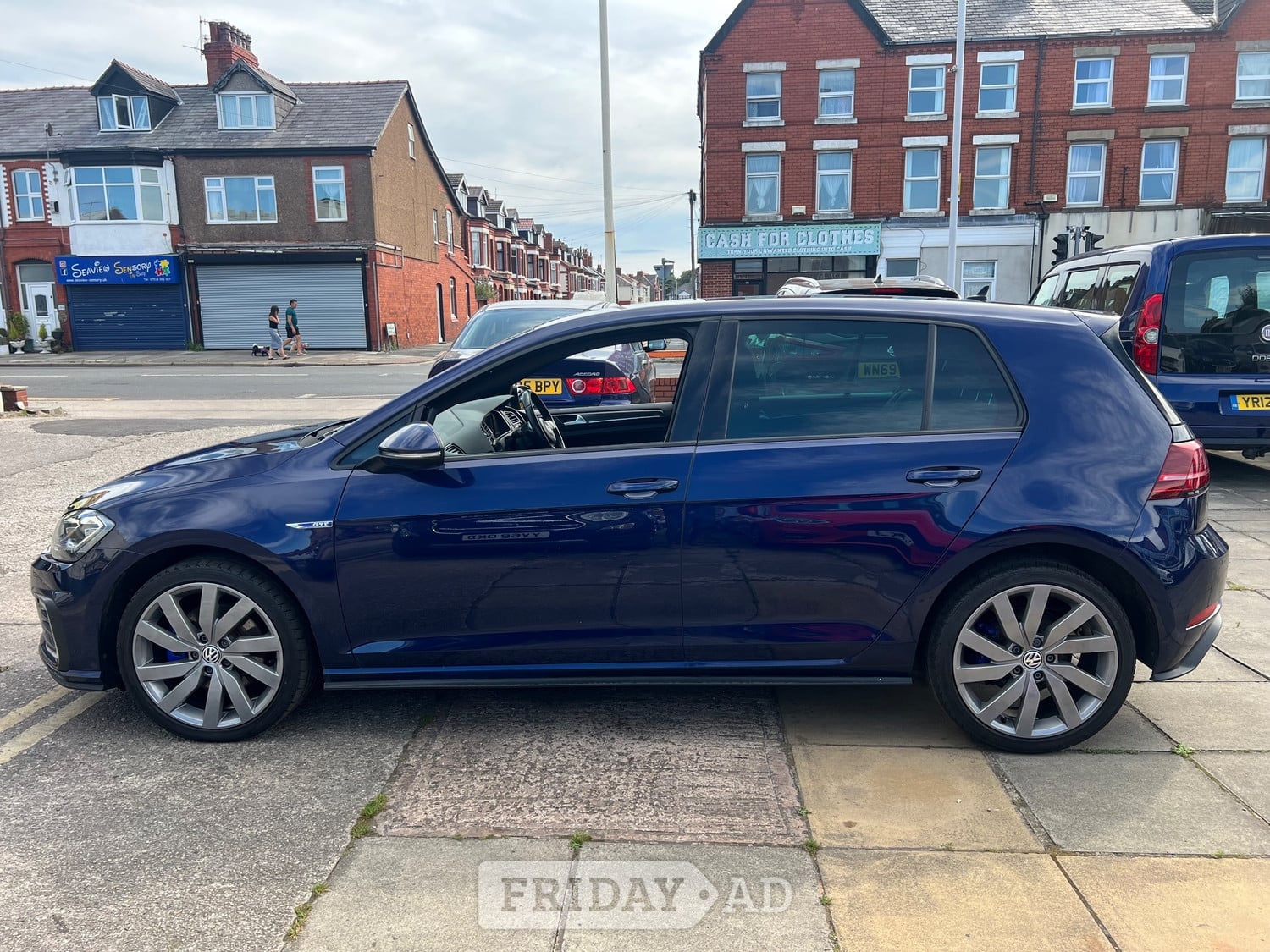 Volkswagen Golf 2018 - Cars in Wallasey