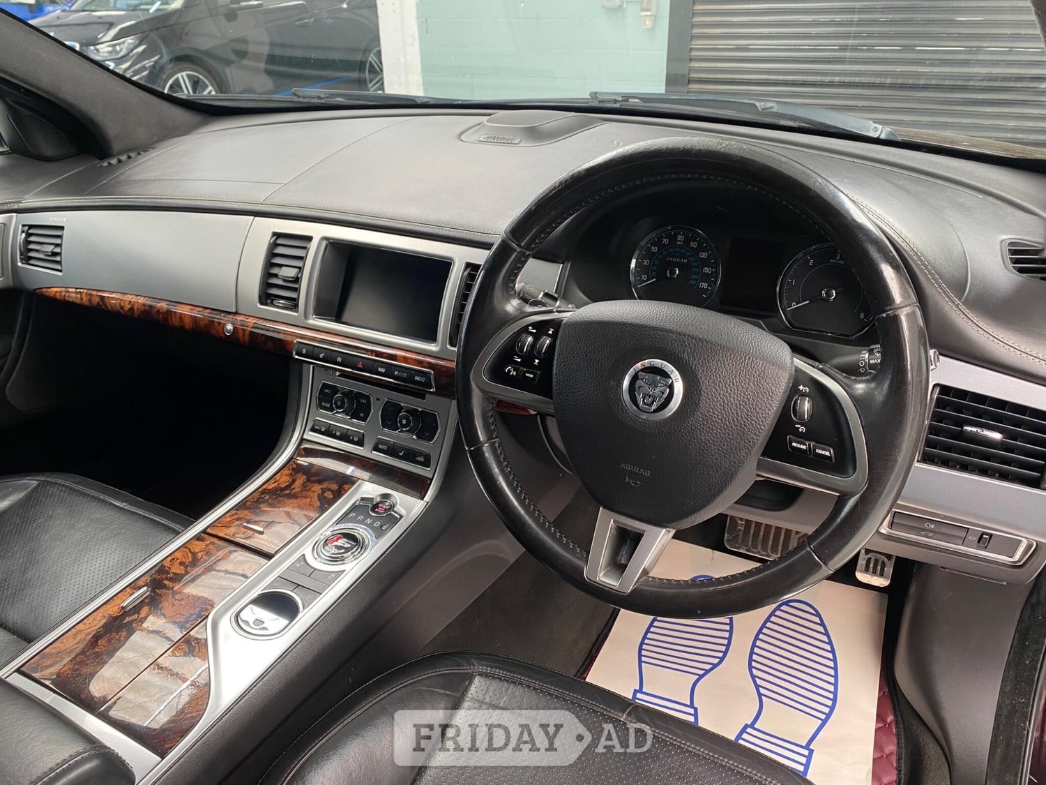 [ berth ]Jaguar XF