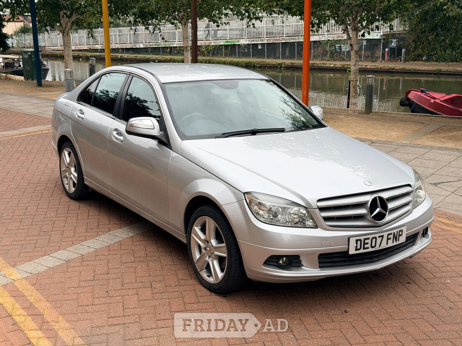 [ berth ]Mercedes-Benz C Class