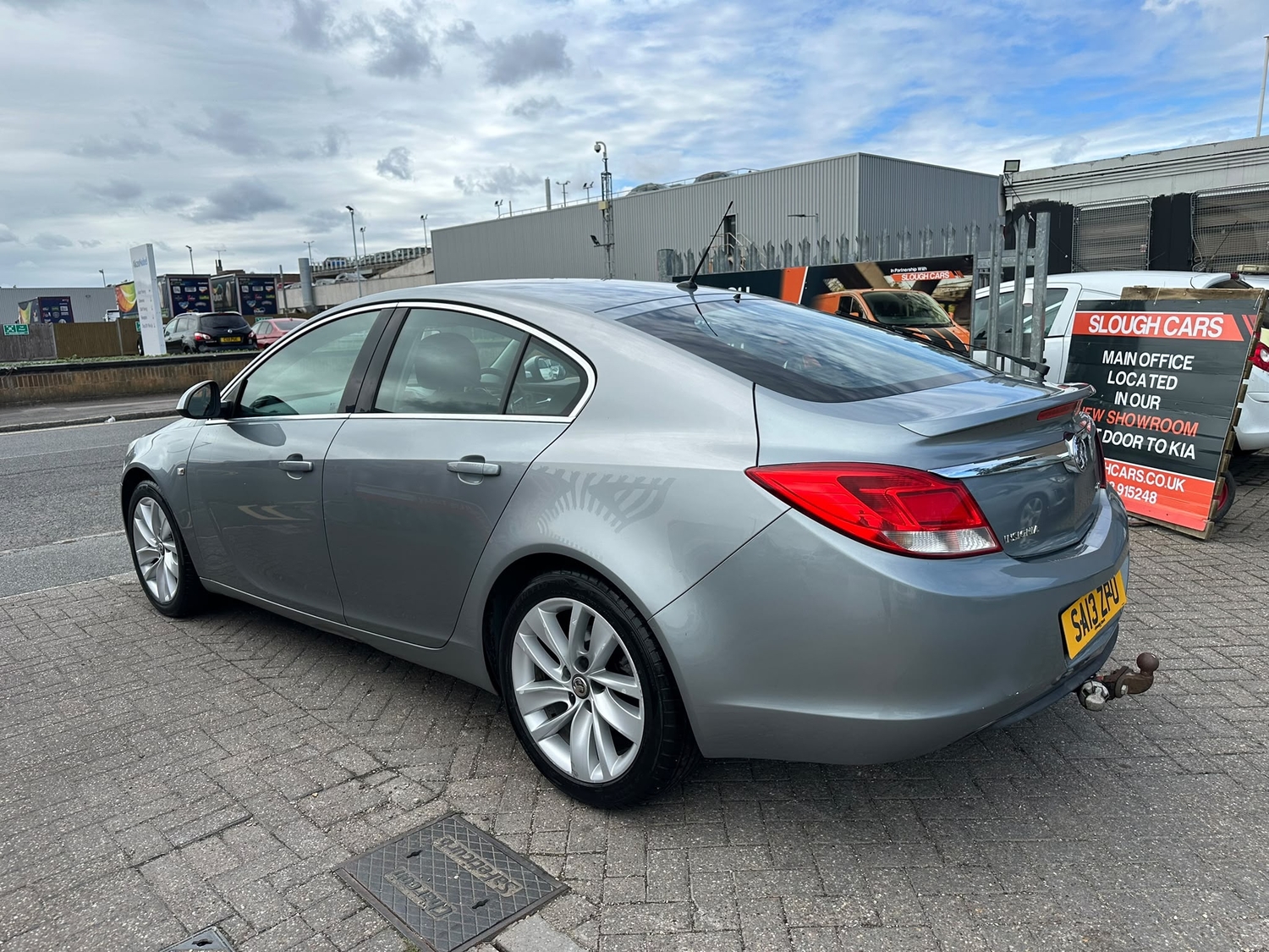 [ berth ]Vauxhall Insignia