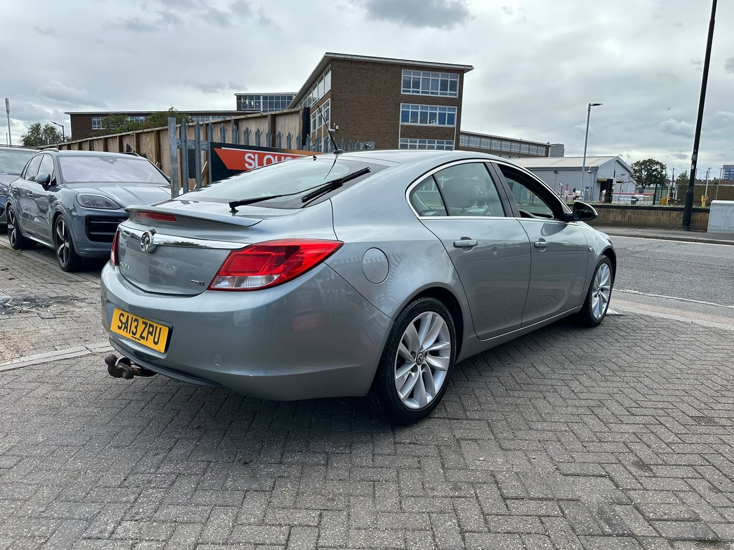 Vauxhall Insignia 2013 - Cars in Slough