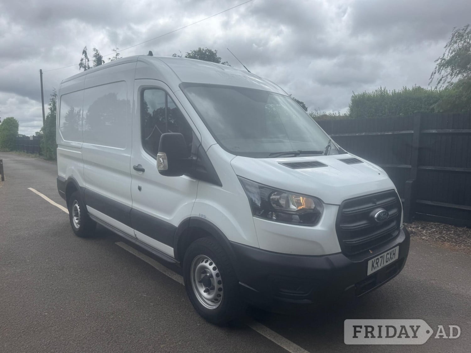 Ford Transit 2022 in Addlestone