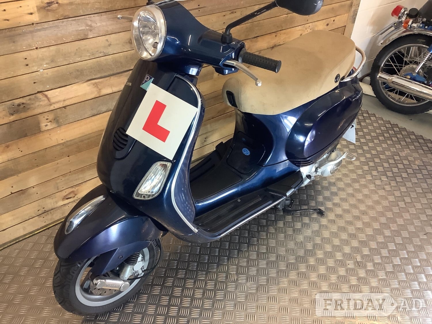 [ berth ]Piaggio Vespa