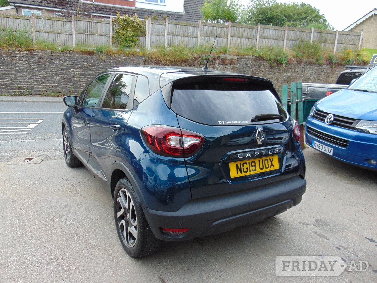 [ berth ]Renault Captur