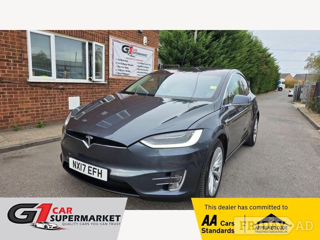 [ berth ]Tesla Model X
